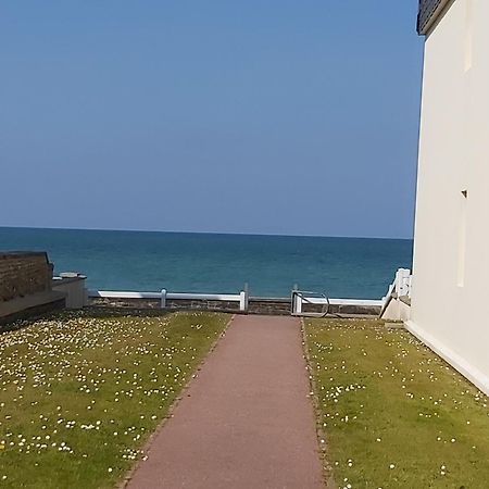 Les Pieds Dans L'Eau - Acces Direct A La Plage Bernières-sur-Mer Eksteriør bilde